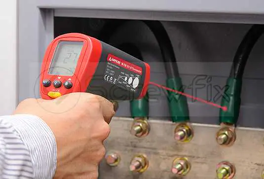 IR Thermometer -32?C to 1250?C, D:S - 30:1 - Master