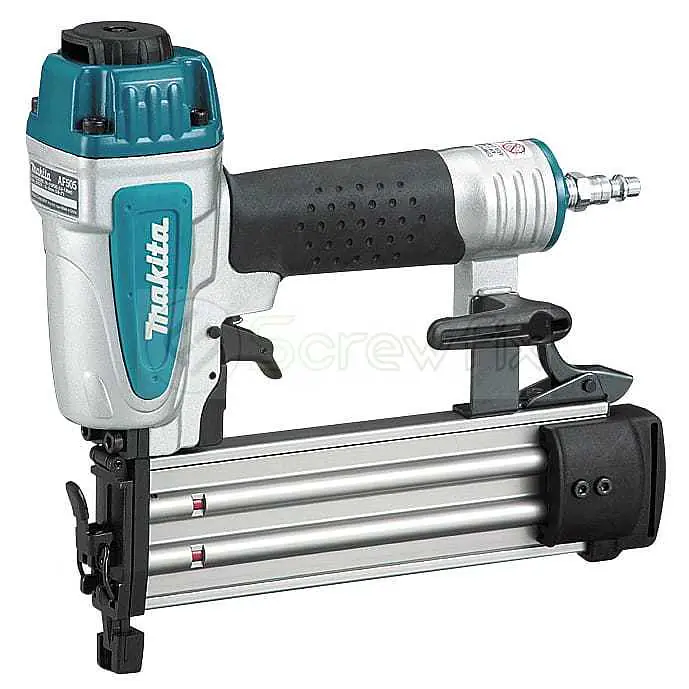PNEUMATIC Brad Nailer / 15-50mm / 18 Ga - Master